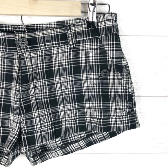 VOLCOM White & Black Plaid Shorts - Picture 3 of 5